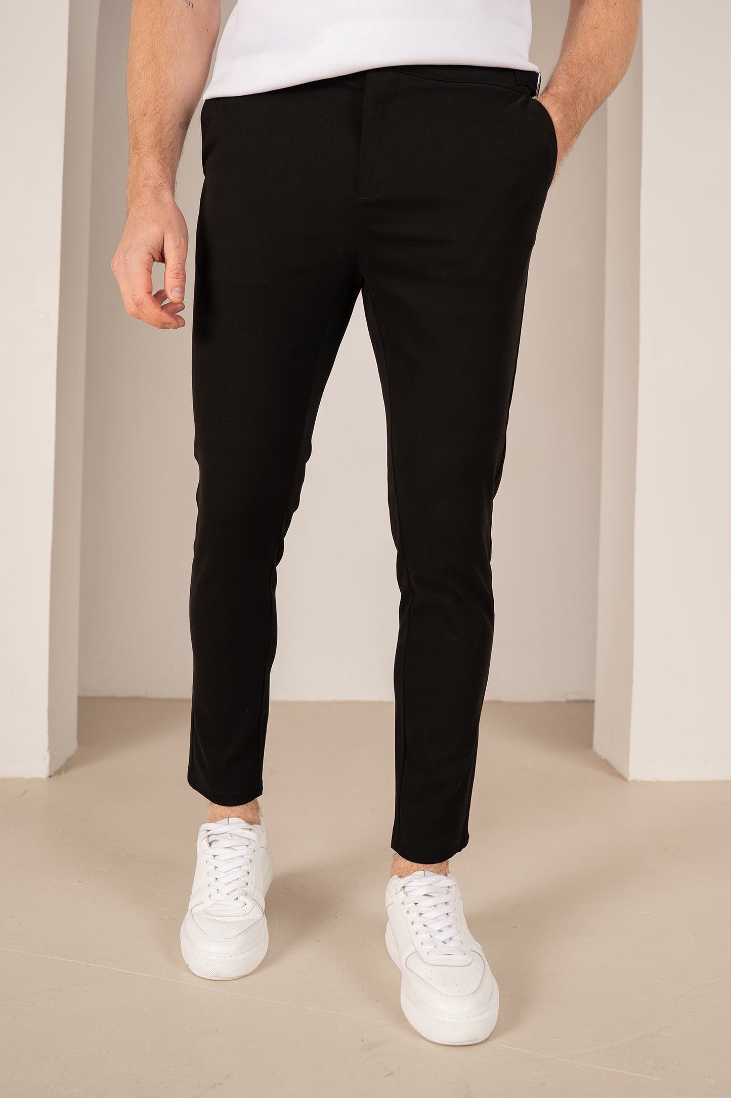 Tailored Buckle Chino - Black
