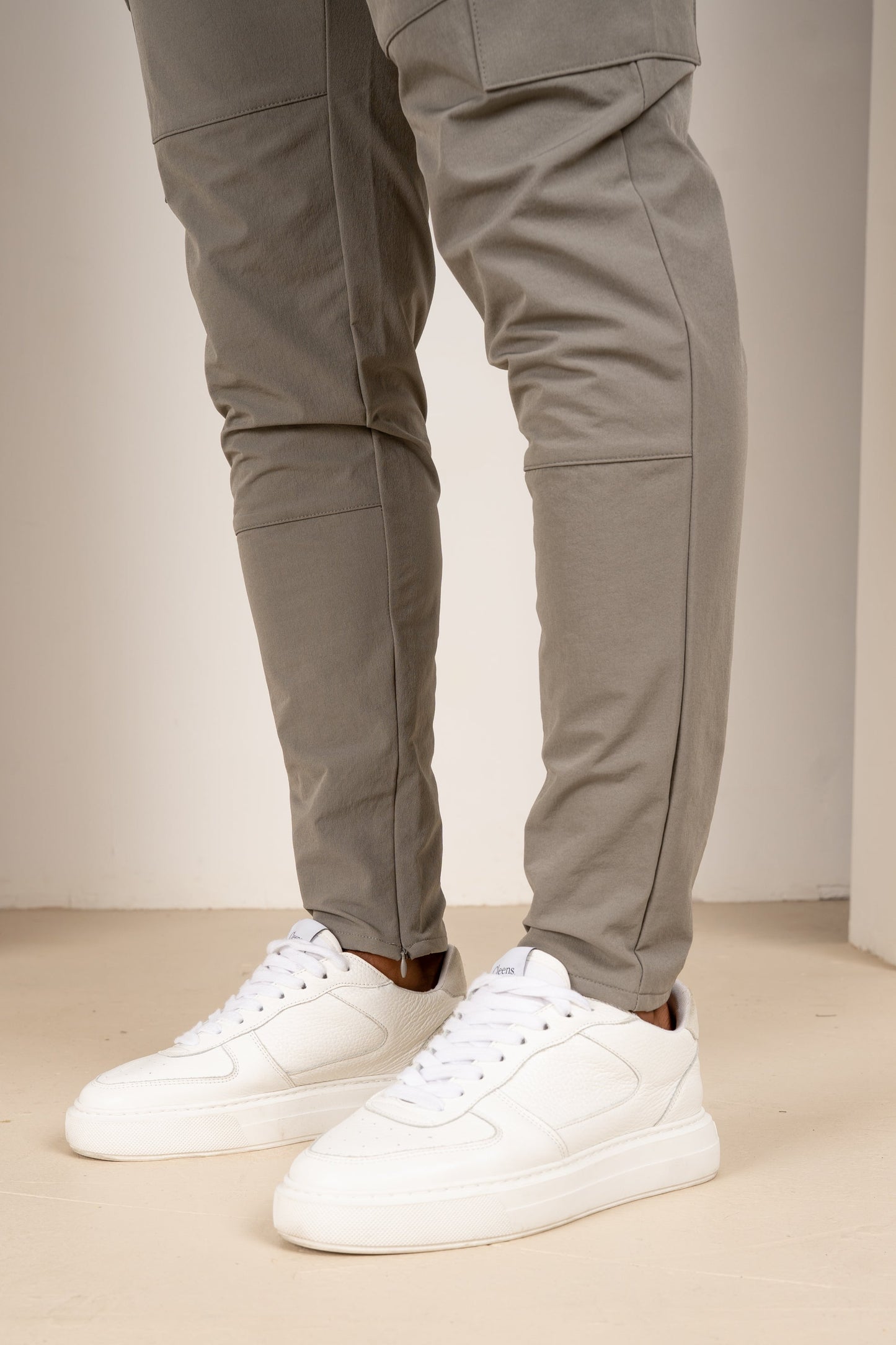 Premium Detail Cargo Pants V2 - Taupe